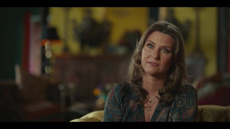 Asi Asiller: Sıra Dışı Bir Aşk Hikâyesi